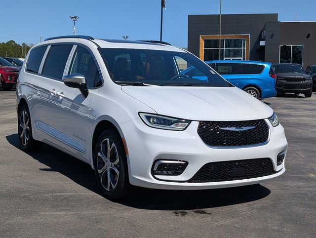 New 2026 Chrysler Pacifica Pinnacle image 2