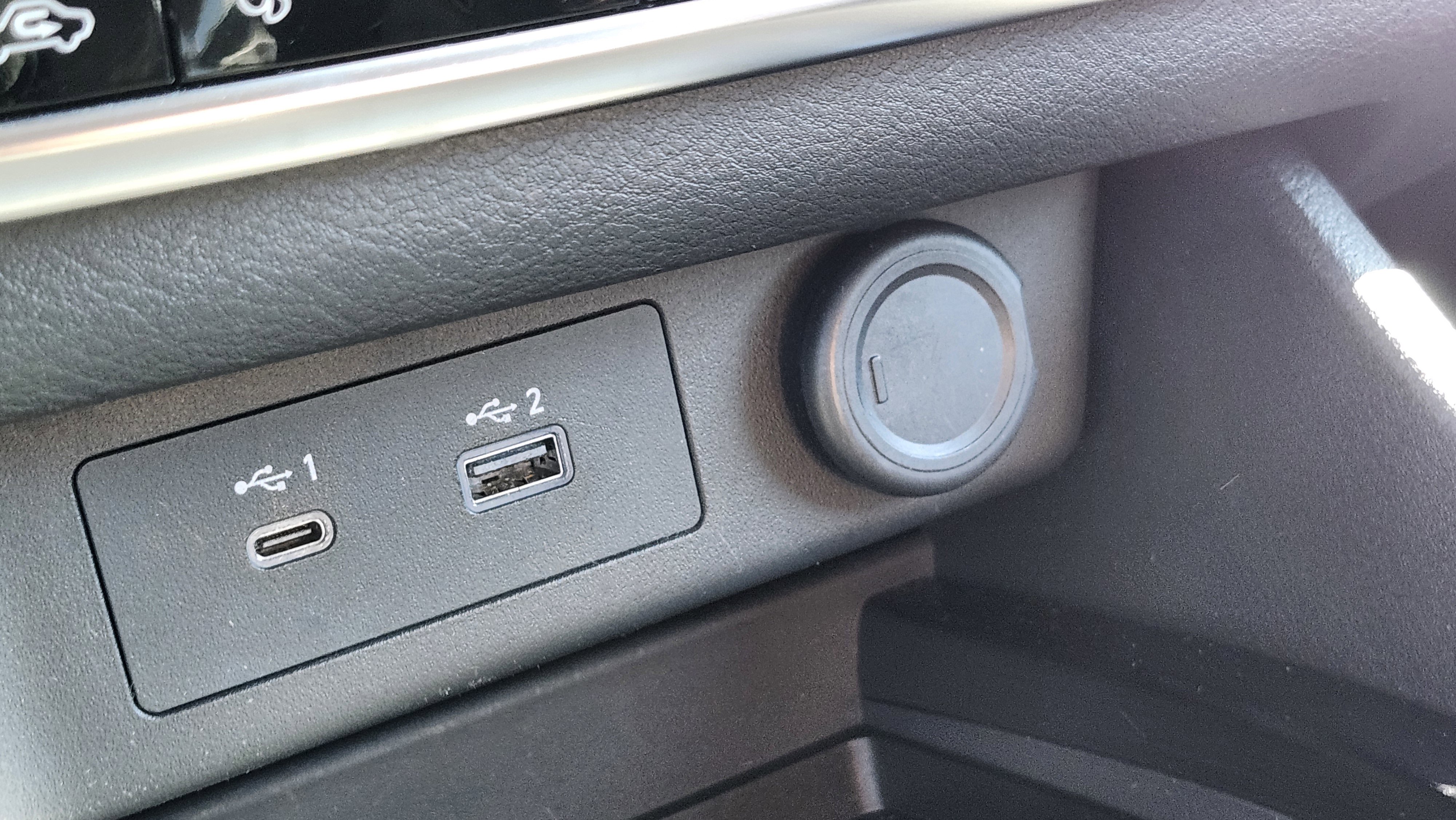 Used 2023 Nissan Rogue SV w/ SV Premium Package image 30