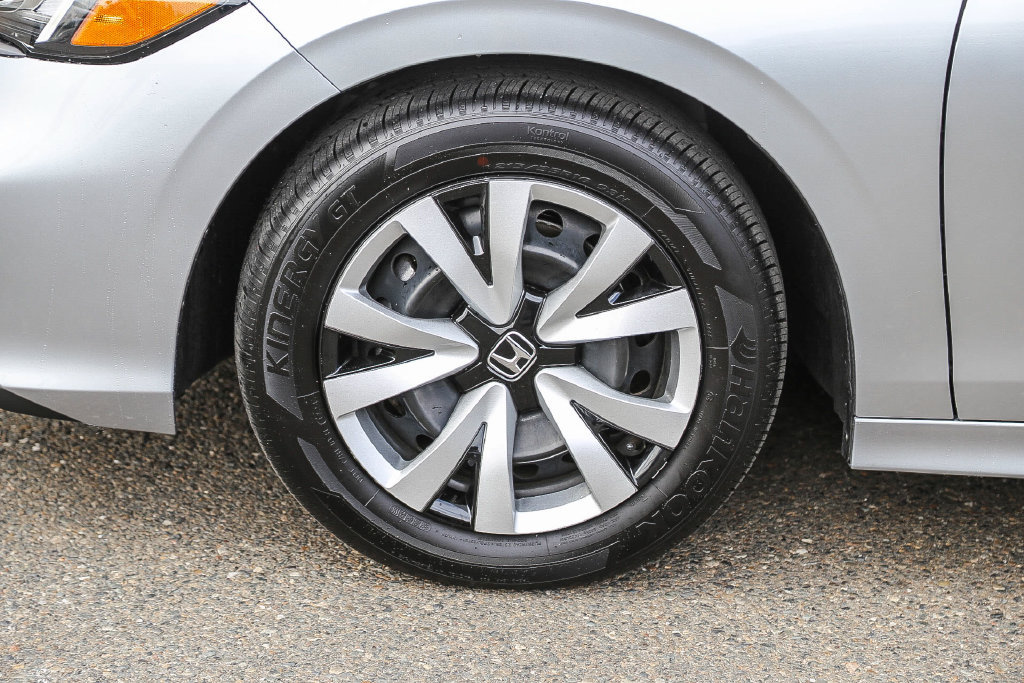 Used 2025 Honda Civic LX image 9