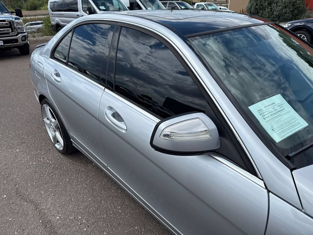 Used 2009 Mercedes-Benz C 300 Sedan image 14