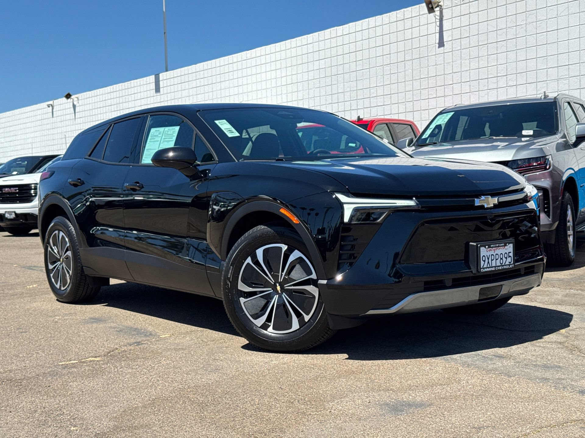 Used 2026 Chevrolet Blazer EV LT FWD image 2