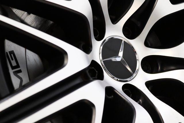 Used 2025 Mercedes-Benz GLC 43 AMG 4MATIC w/ Driver Assistance Package image 16