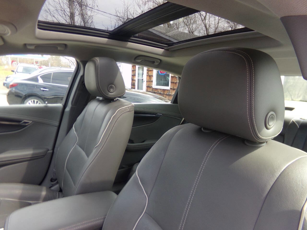 Used 2016 Chevrolet Impala LTZ image 23