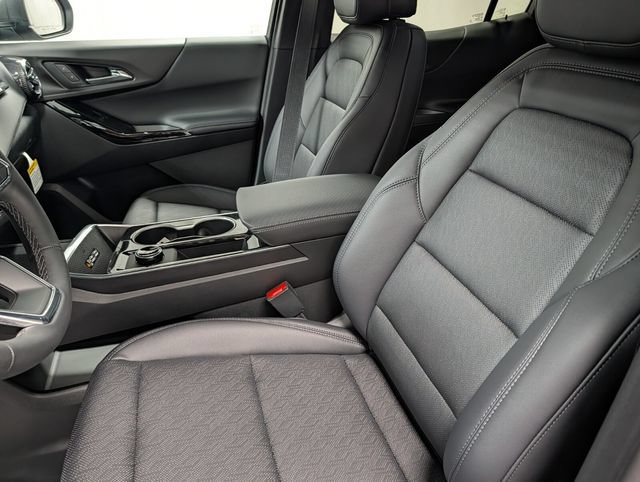 New 2027 Chevrolet Equinox LT w/ Convenience Package II FWD image 9