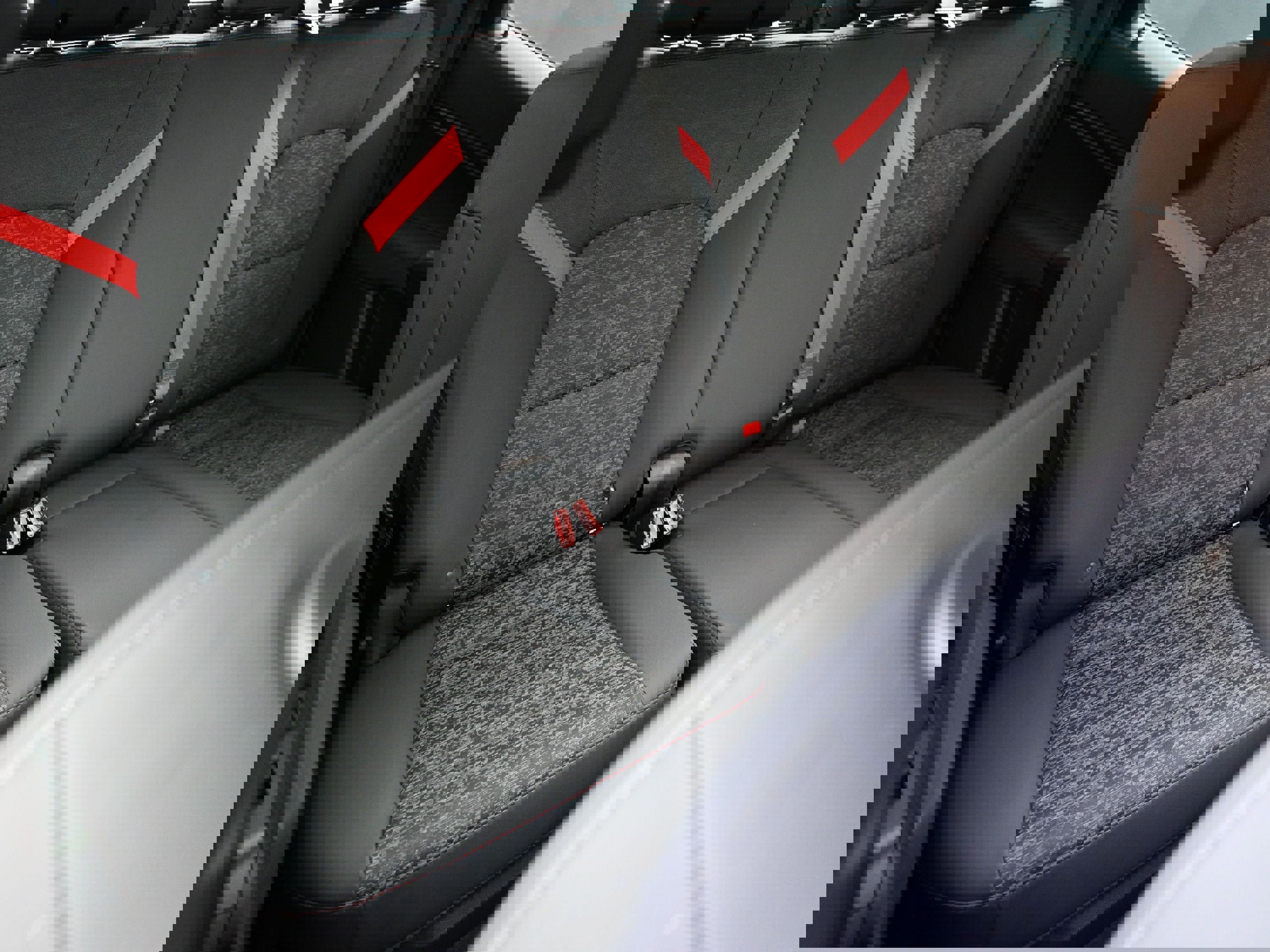 Used 2024 Chevrolet Colorado Z71 w/ Z71 Convenience Package 2 image 30