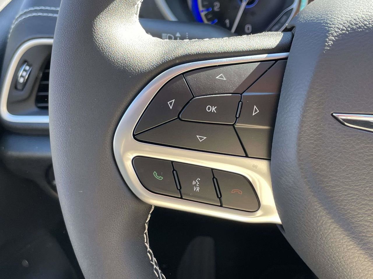New 2026 Chrysler Pacifica Select FWD image 14