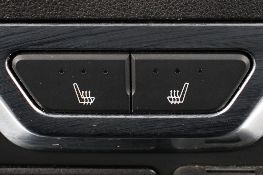 Used 2023 Chevrolet Silverado 3500 LTZ w/ LTZ Convenience Package image 39