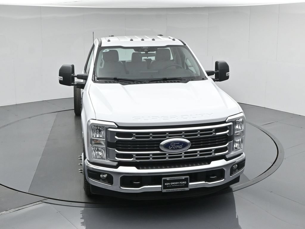 New 2026 Ford F350 XL w/ XL Chrome Package RWD image 31