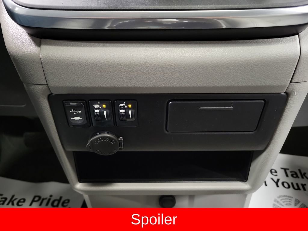 Used 2017 Toyota Sienna XLE image 16