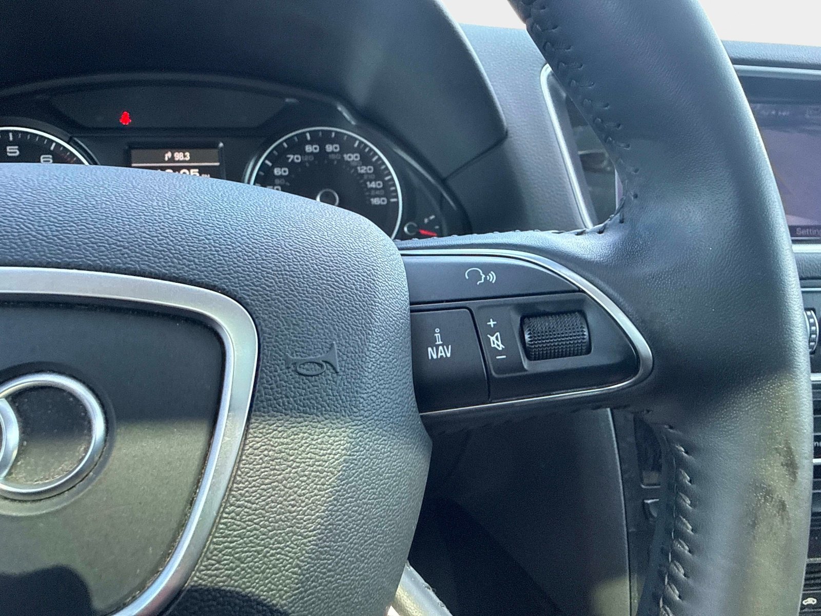 Used 2016 Audi Q5 2.0T Premium Plus w/ Technology Package image 30