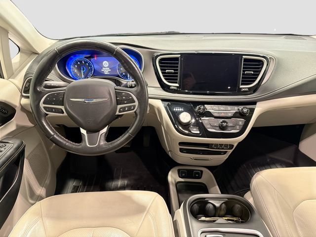 Used 2021 Chrysler Pacifica Touring-L w/ Uconnect Theater Family Group image 20