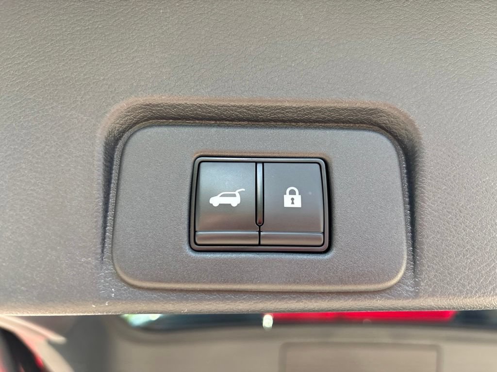Certified 2023 Nissan Rogue Platinum w/ Platinum Premium Package AWD/4WD image 15