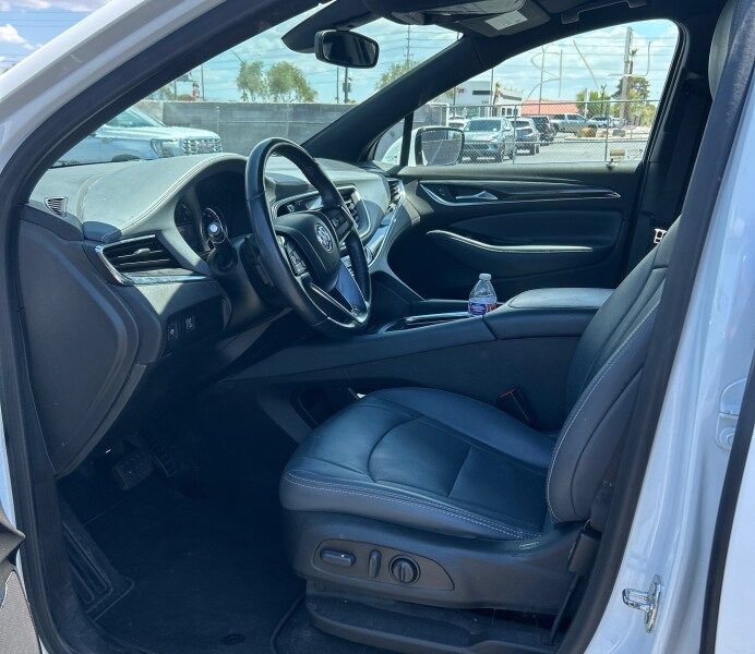 Used 2023 Buick Enclave Essence FWD image 5