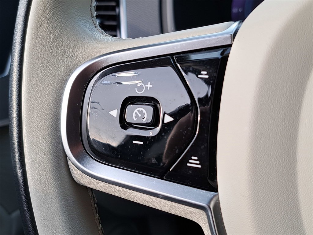 Used 2024 Volvo XC90 B5 Plus w/ Protection Package image 8
