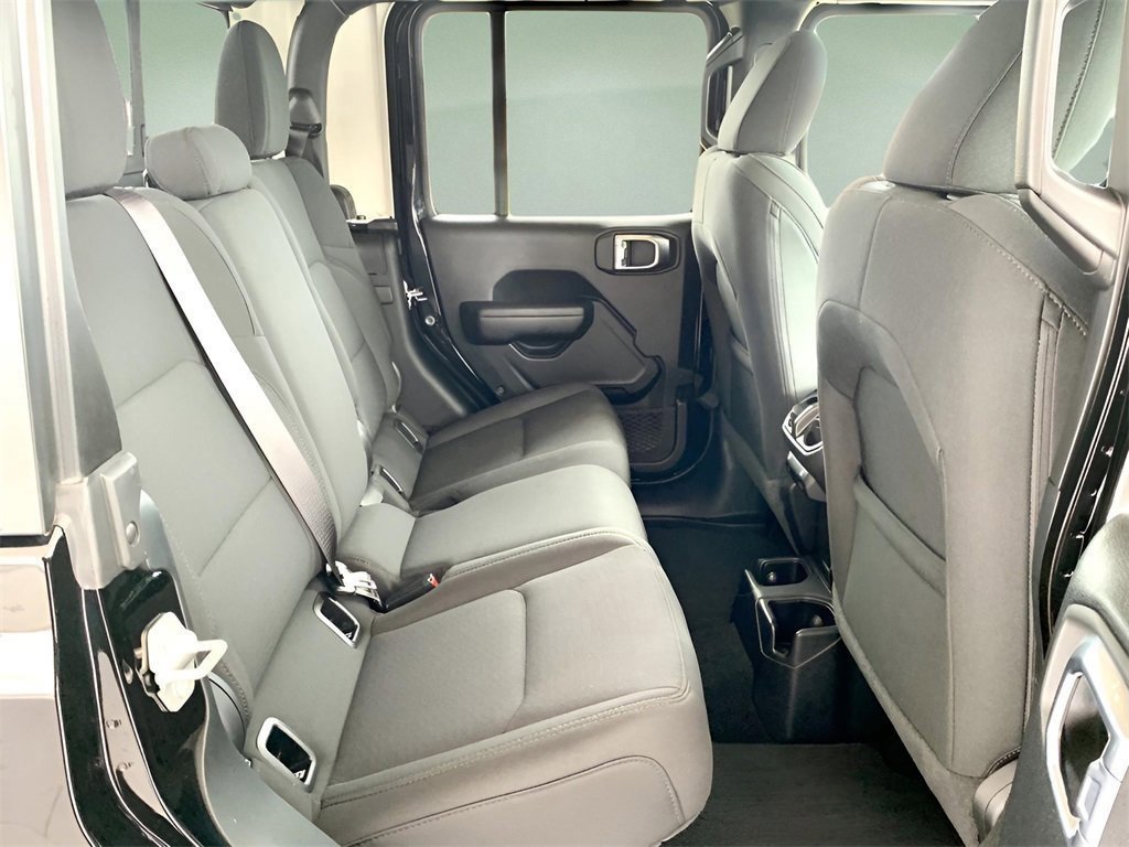 Used 2021 Jeep Gladiator Sport image 23