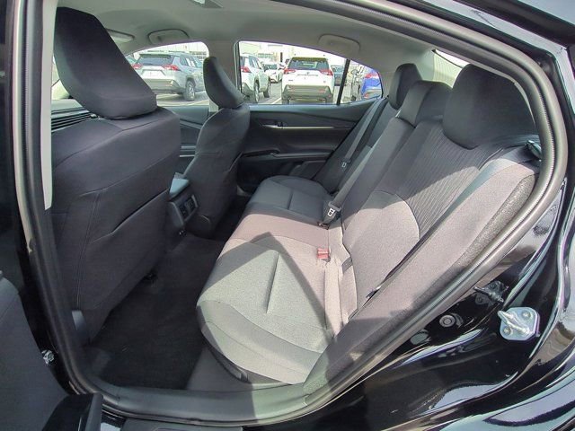 Used 2026 Toyota Camry LE w/ Convenience Package image 15
