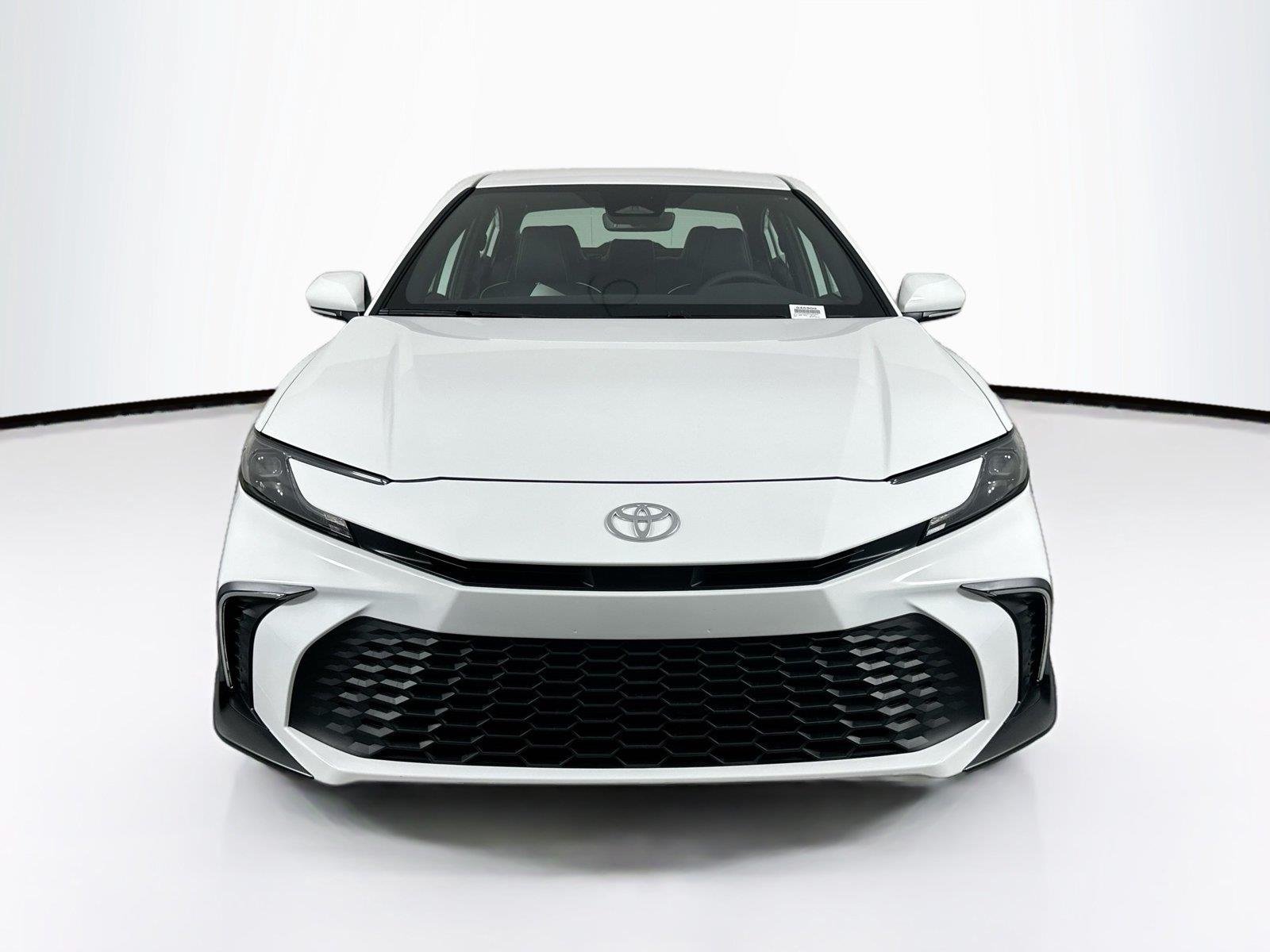 New 2026 Toyota Camry SE w/ Convenience Package FWD image 3