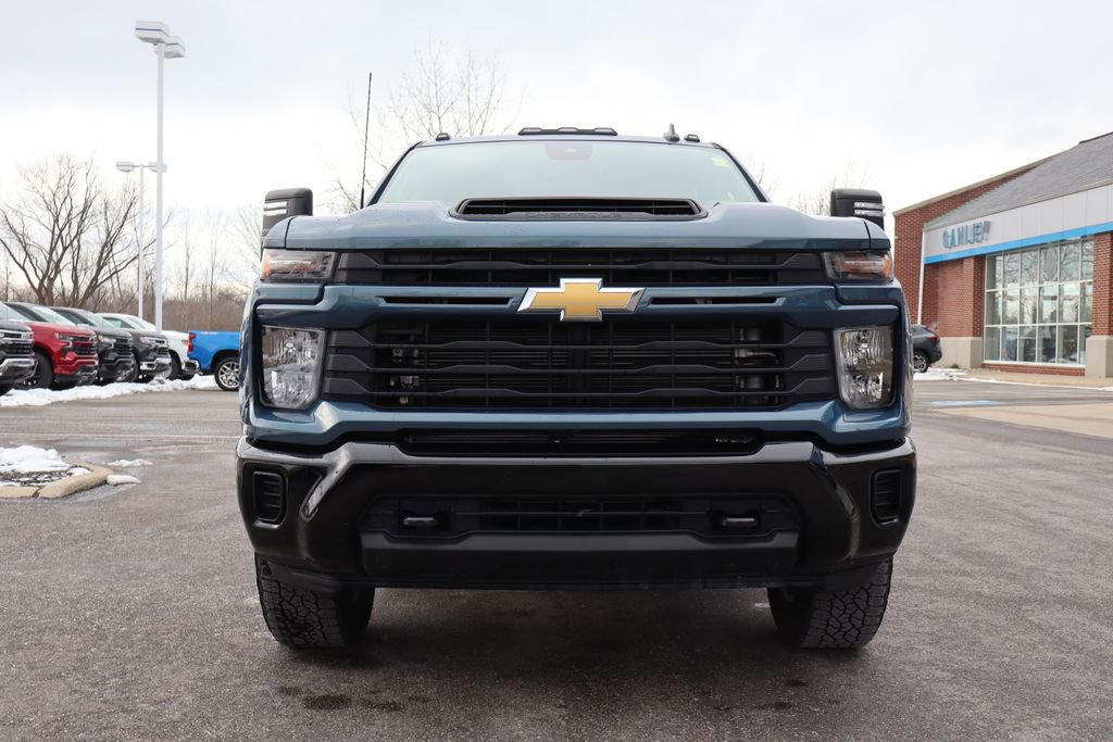 Used 2024 Chevrolet Silverado 2500 Custom w/ Custom Value Package image 8