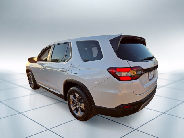 Certified 2023 Honda Pilot EX-L image 4
