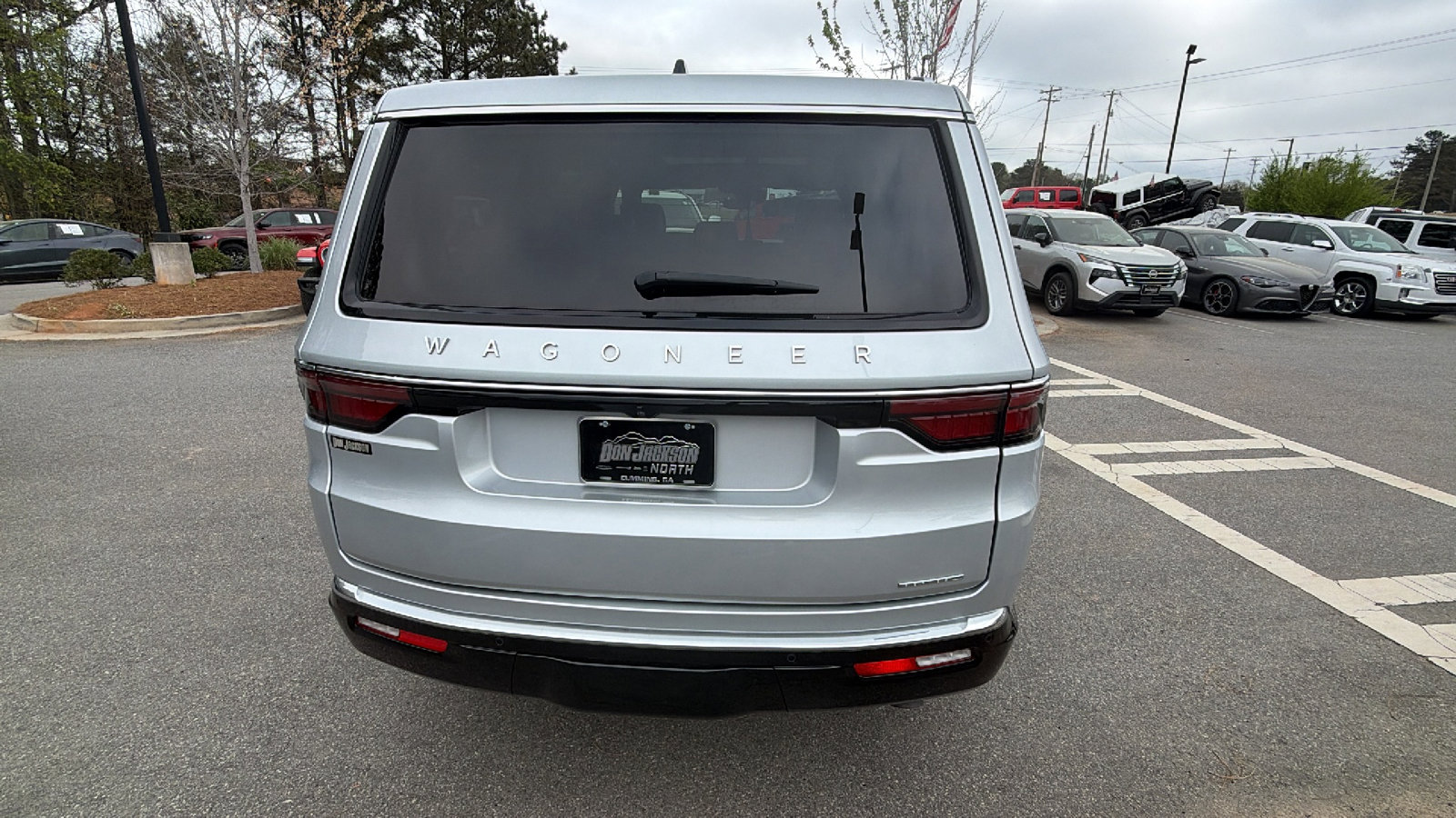 Used 2024 Jeep Wagoneer Series III w/ Premium Group I image 9