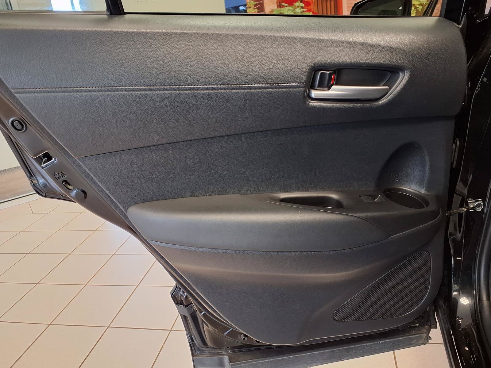 Used 2025 Toyota Corolla Cross XLE FWD image 16