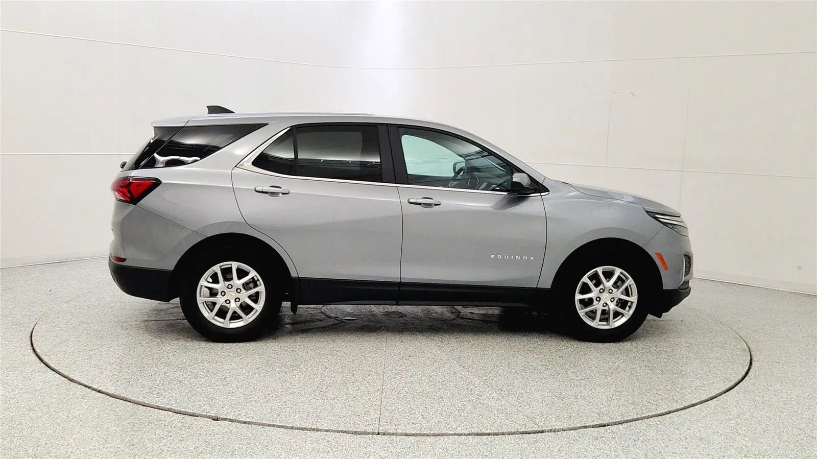 Used 2024 Chevrolet Equinox LT w/ LPO, Floor Liner Package image 8