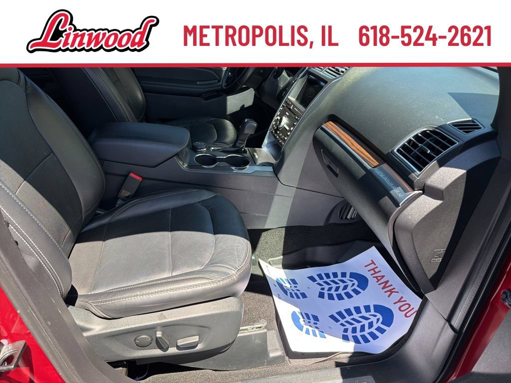 Used 2019 Ford Explorer Limited w/ Ford Safe & Smart Package AWD/4WD image 7
