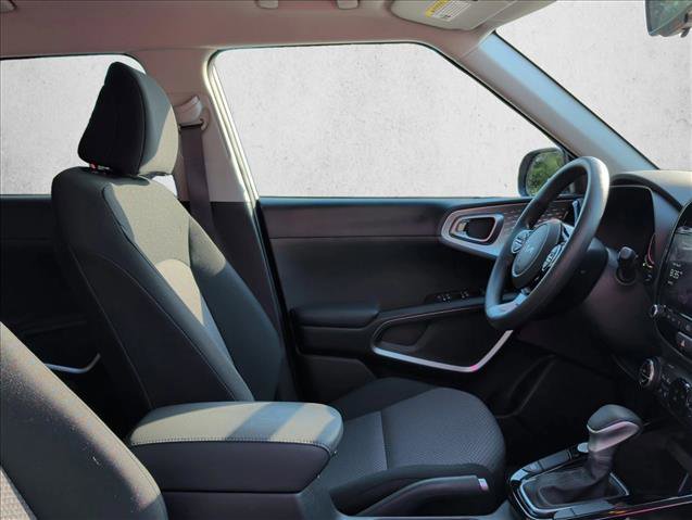 Used 2025 Kia Soul S FWD image 23