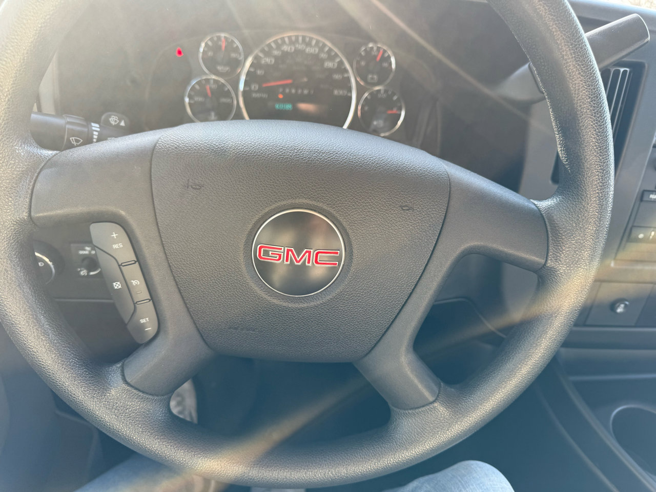 Used 2017 GMC Savana 2500 RWD 2500 135 image 16