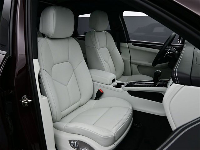 New 2026 Porsche Macan image 22