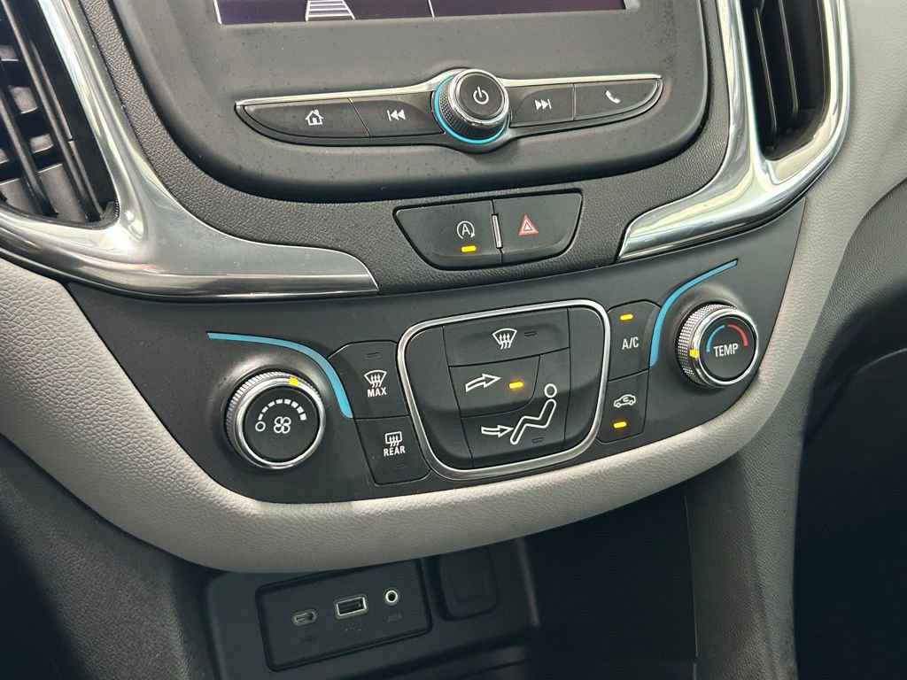 Used 2022 Chevrolet Equinox LS image 9
