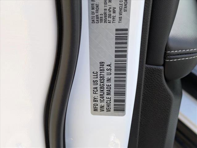 Used 2025 Jeep Grand Cherokee L Limited image 25