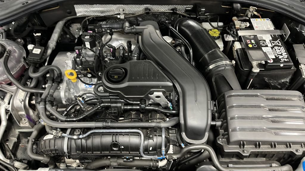 Used 2024 Volkswagen Jetta SE w/ Panoramic Sunroof Package FWD image 28