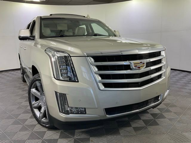 Used 2016 Cadillac Escalade ESV Luxury image 8