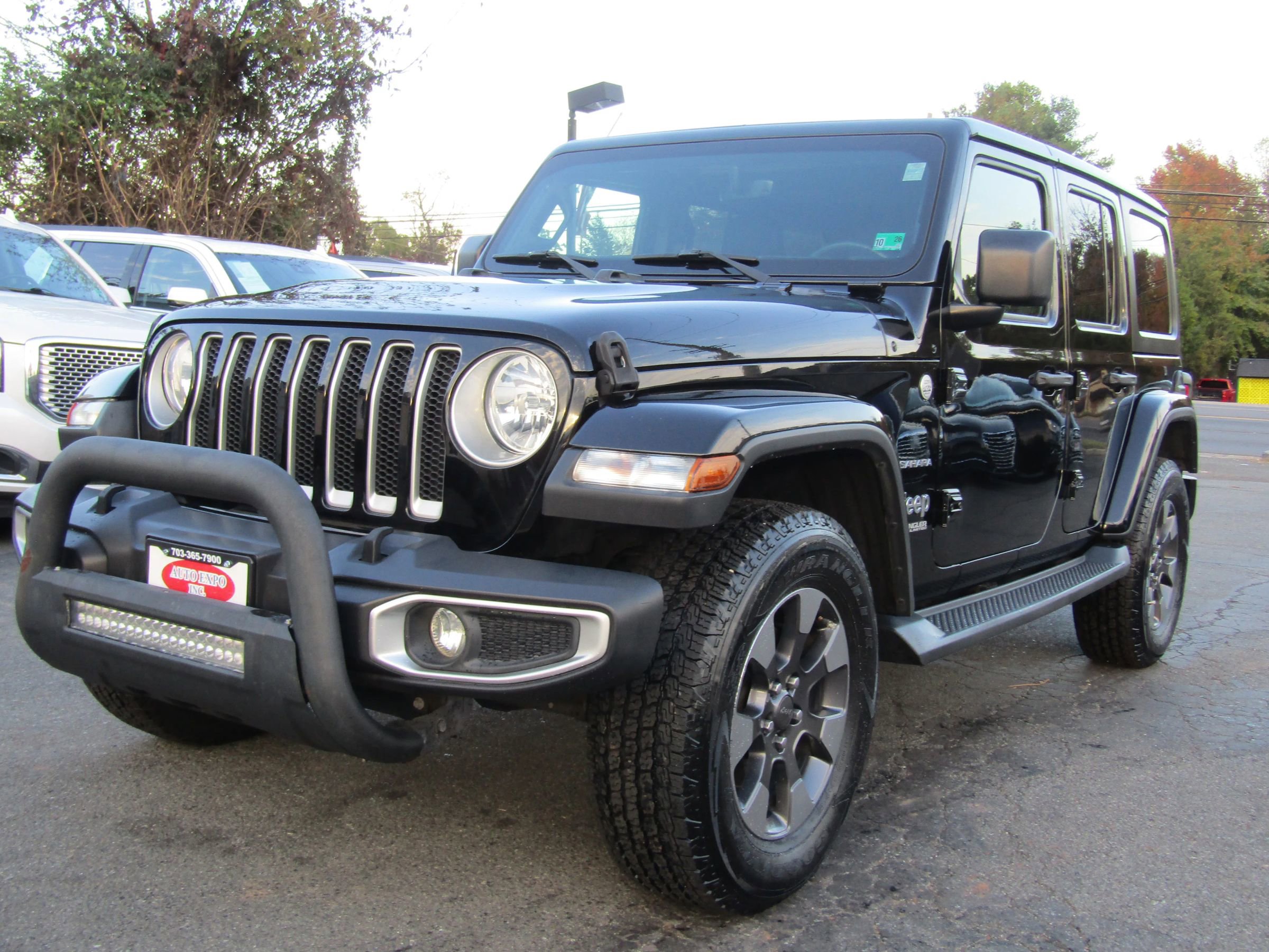 Used 2018 Jeep Wrangler Unlimited Sahara image 3