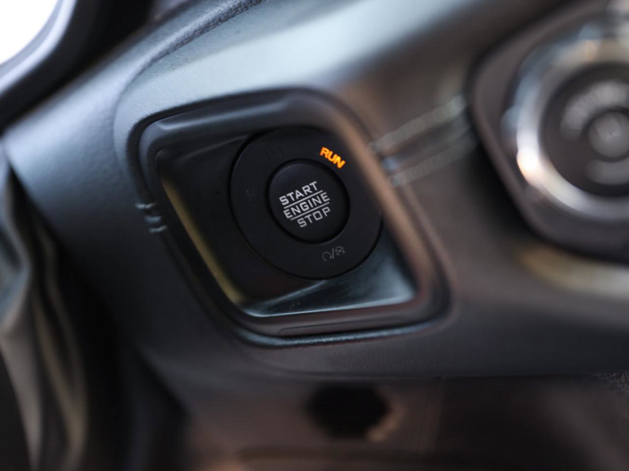 Used 2024 Jeep Wrangler Sahara AWD/4WD image 50