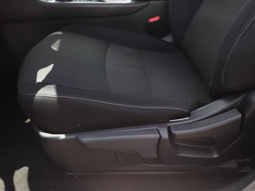 Used 2024 Nissan Sentra SV FWD image 16