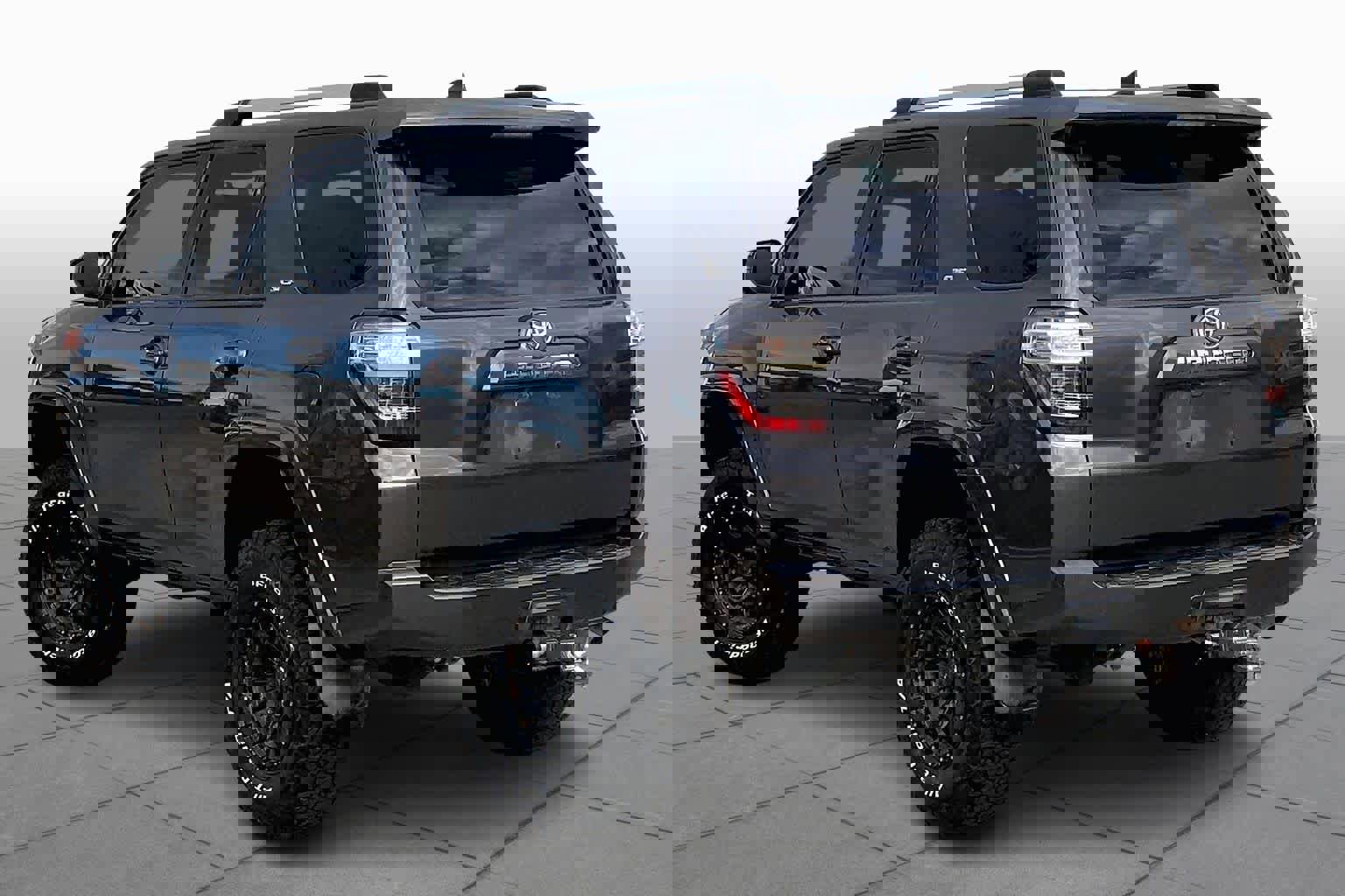 Used 2019 Toyota 4Runner SR5 image 11