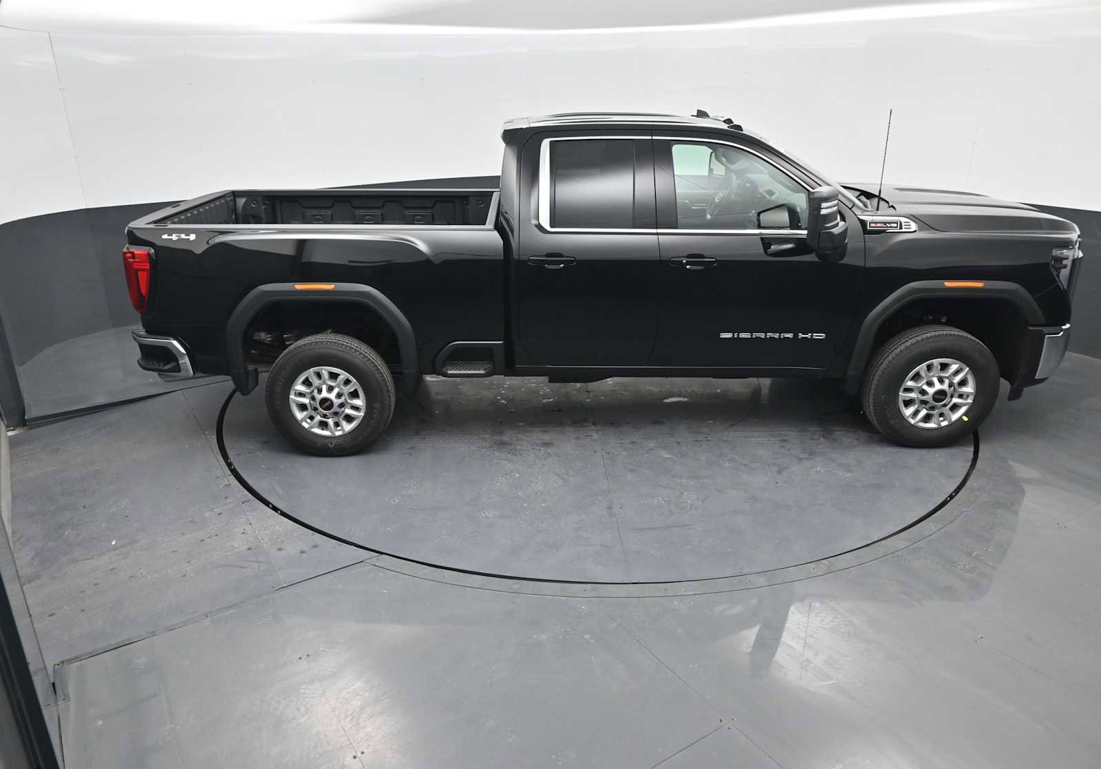 New 2026 GMC Sierra 2500 SLE w/ SLE Value Package; image 33
