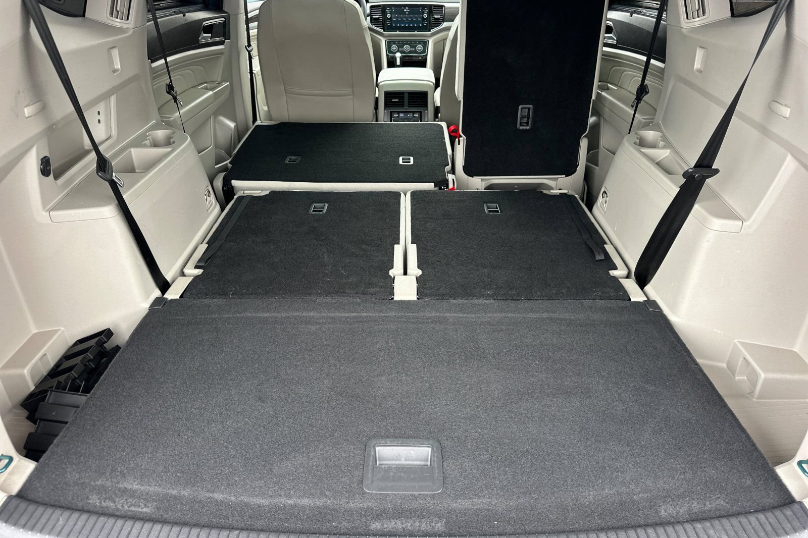 Used 2023 Volkswagen Atlas SE w/ Panoramic Sunroof Package FWD image 16