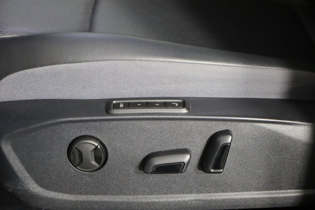 Used 2023 Volkswagen ID.4 Pro S RWD image 23