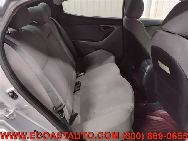 Used 2016 Hyundai Elantra SE w/ Option Group 02 FWD image 15