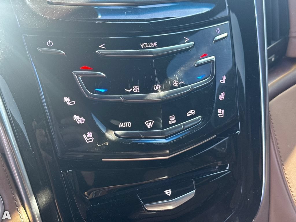 Used 2017 Cadillac Escalade Platinum AWD/4WD image 13