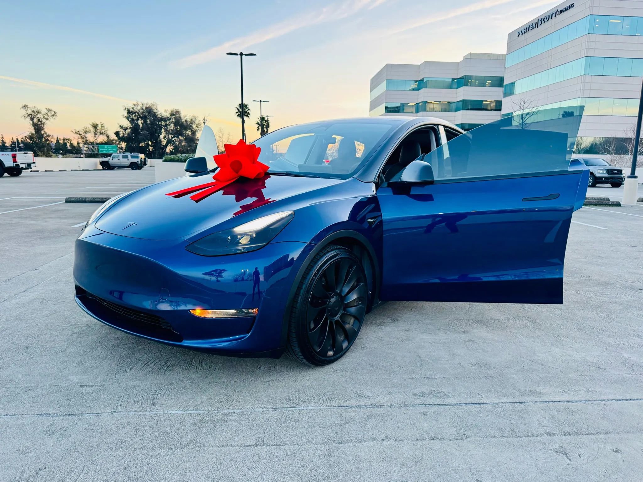 Used 2023 Tesla Model Y Performance image 31