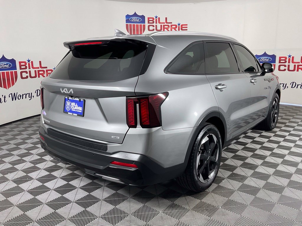 Used 2025 Kia Sorento EX AWD/4WD image 3