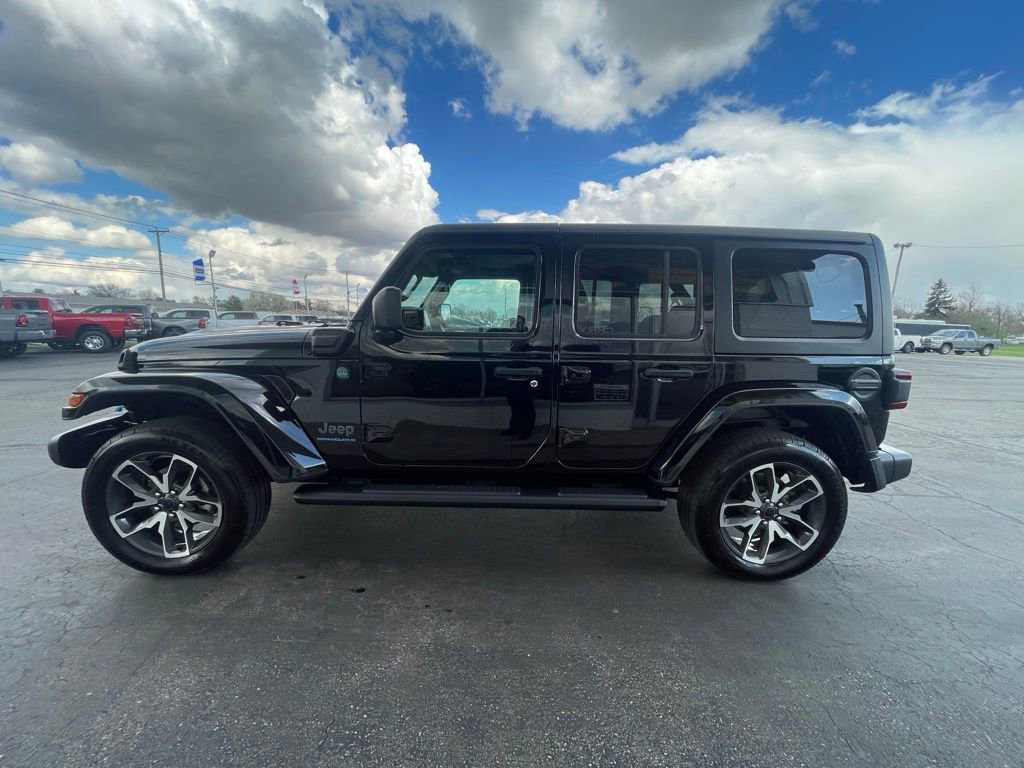 Used 2024 Jeep Wrangler Unlimited w/ Convenience Group image 4