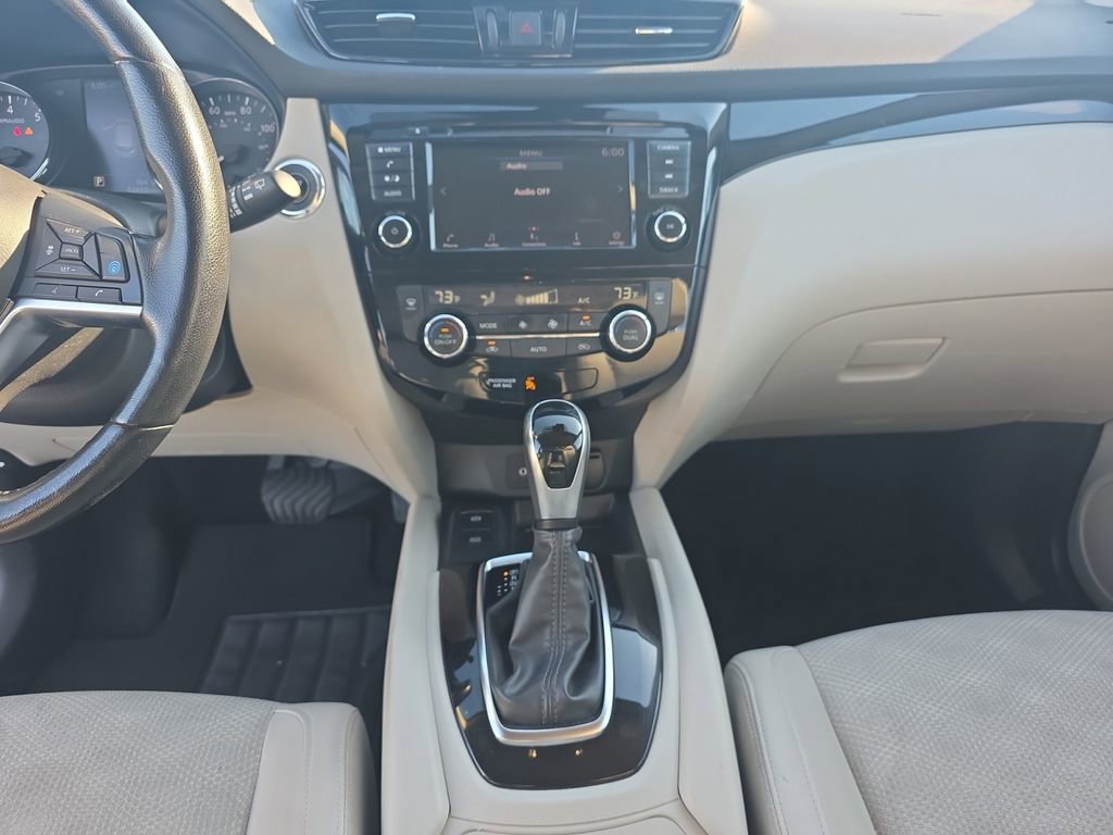 Used 2022 Nissan Rogue Sport SV w/ Technology Package AWD/4WD image 10