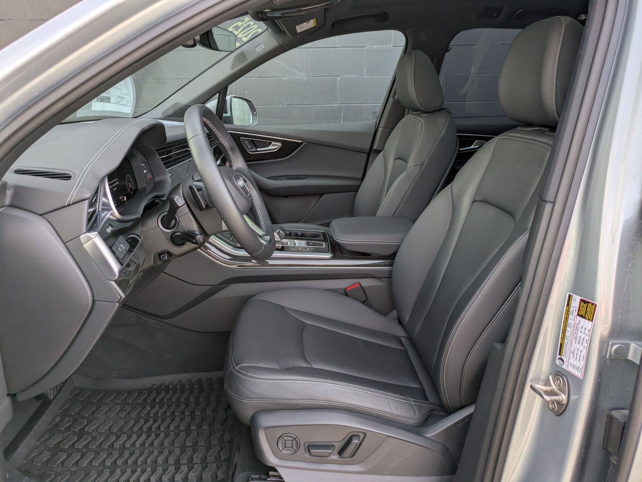 Certified 2025 Audi Q7 2.0T Premium w/ Convenience Plus Package image 22