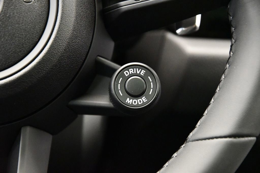 Used 2025 Porsche Macan Turbo image 27