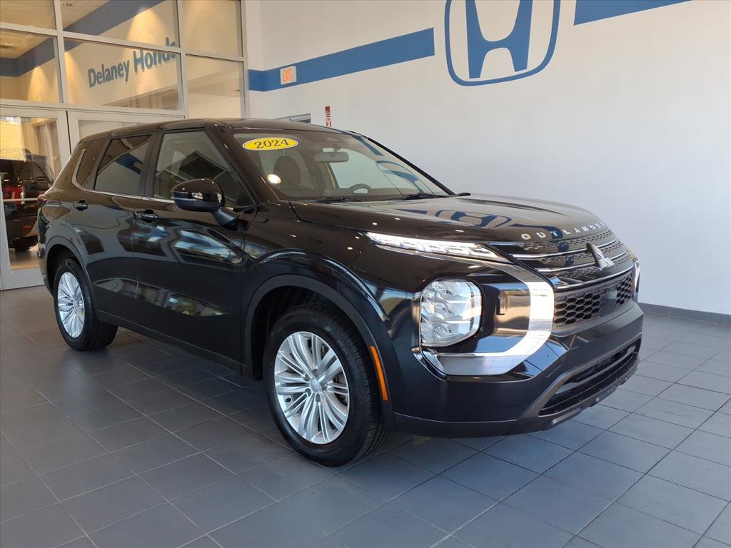 Used 2024 Mitsubishi Outlander ES